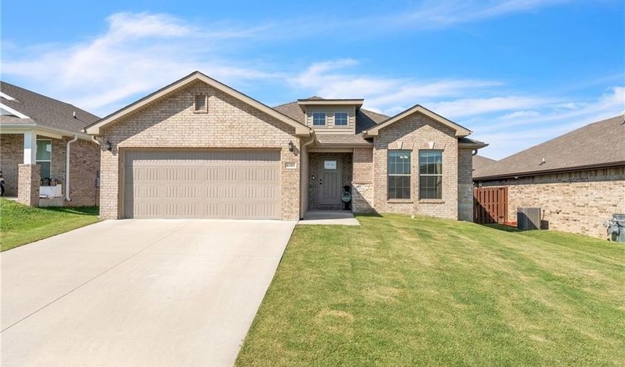 6103 NW Hoover St, Bentonville, AR 72713 - 3 Beds, 2 Bath