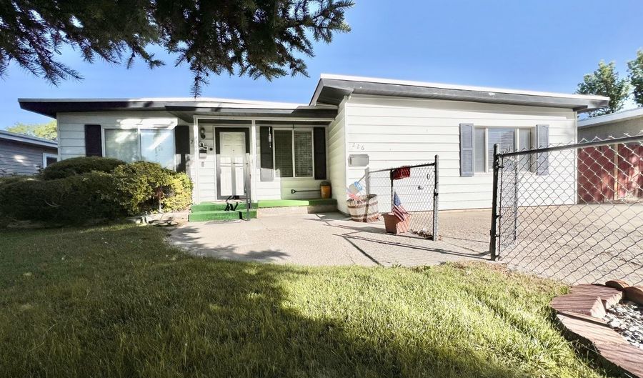 226 Willow St, Elko, NV 89801 - 3 Beds, 2 Bath