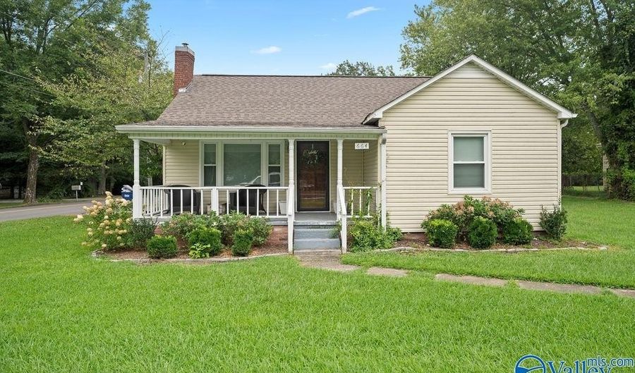 664 N Main St, Arab, AL 35016 - 2 Beds, 1 Bath
