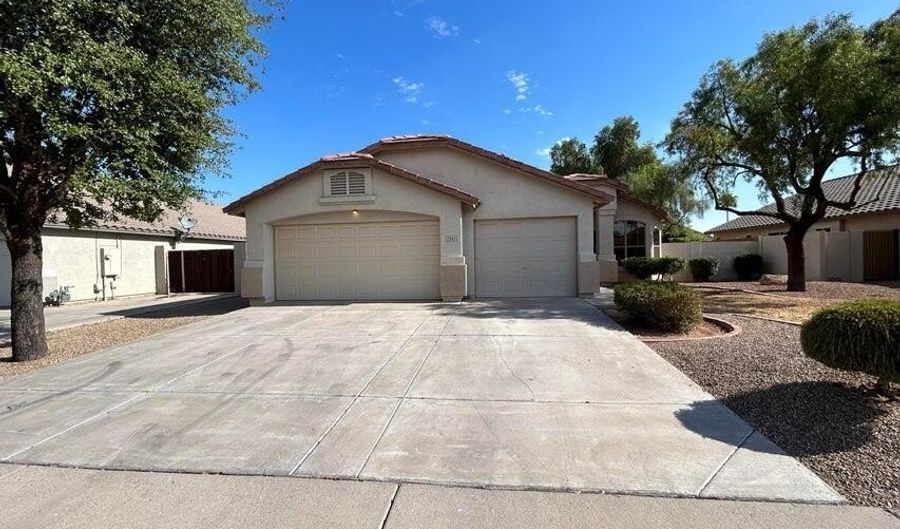 2352 E KESLER Ln, Chandler, AZ 85225 - 3 Beds, 2 Bath