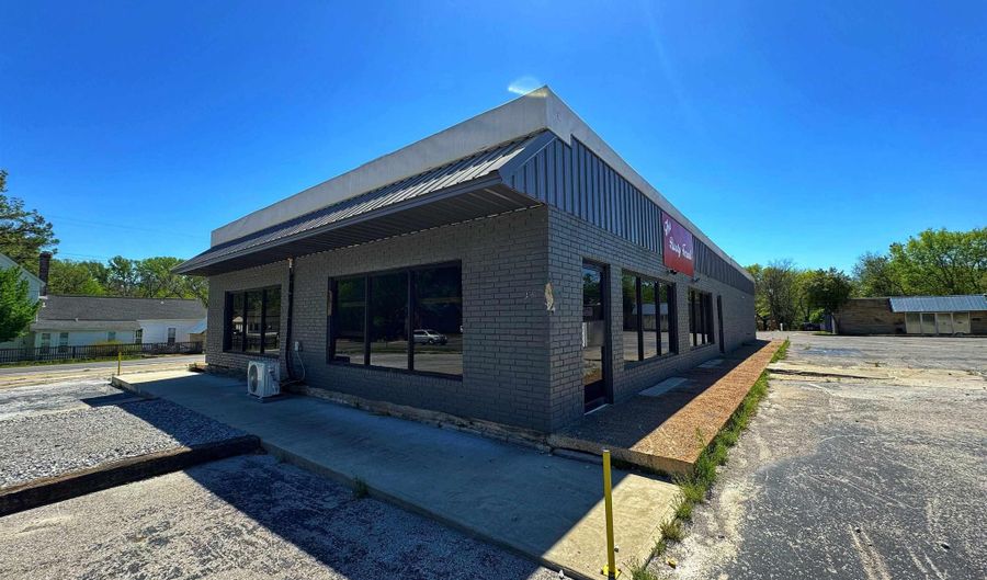 511 N Central Ave, Batesville, AR 72501 - 0 Beds, 0 Bath