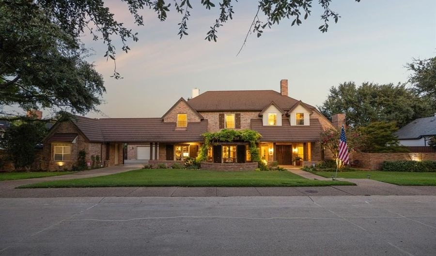 14820 Bellbrook Dr, Addison, TX 75254 - 4 Beds, 6 Bath