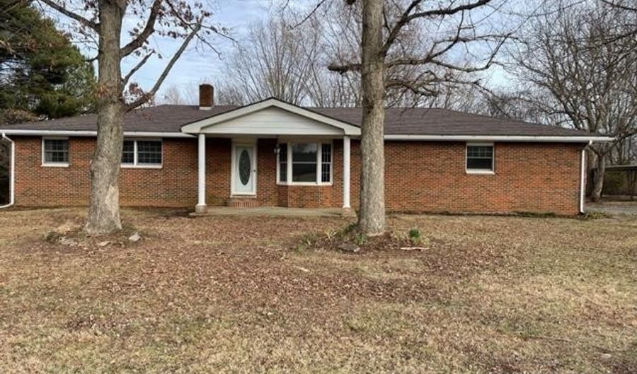 2704 State Highway 145 S Hwy, Metropolis, IL 62960 - 3 Beds, 2 Bath