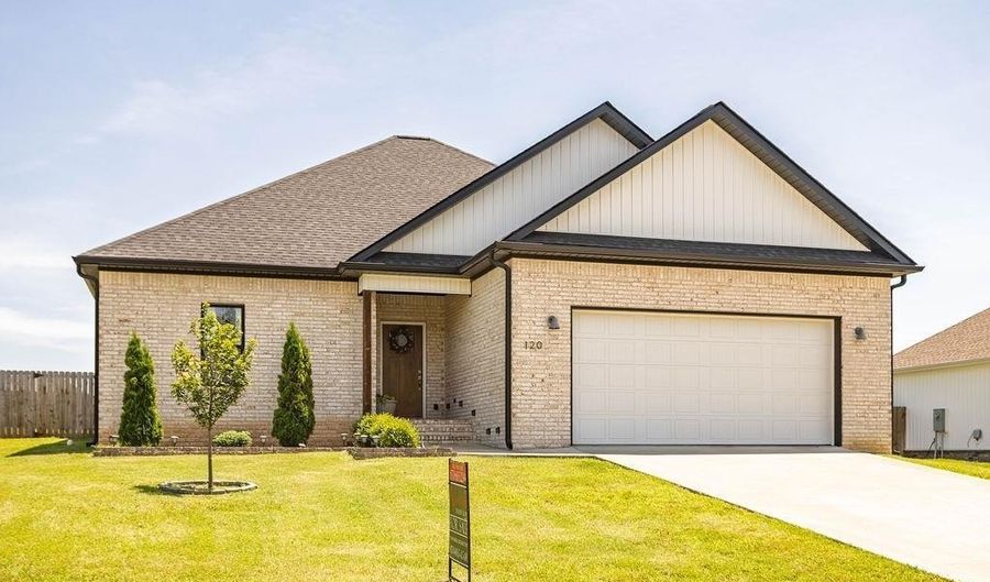 120 Race St, Batesville, AR 72501 - 3 Beds, 2 Bath