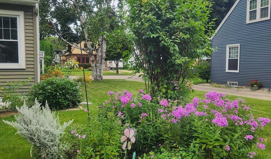 1509 W FRANKLIN St, Appleton, WI 54914 - 3 Beds, 1 Bath