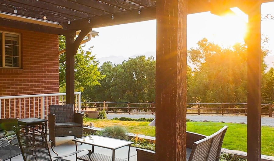 16535 S REDWOOD W, Bluffdale, UT 84065 - 7 Beds, 3 Bath