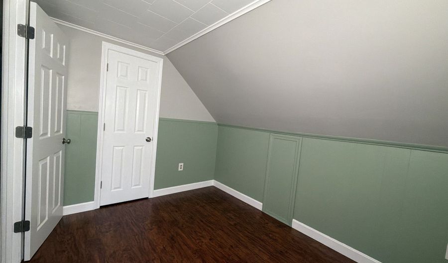 110 Green Hill Ln, Cheshire, CT 06410 - 5 Beds, 2 Bath
