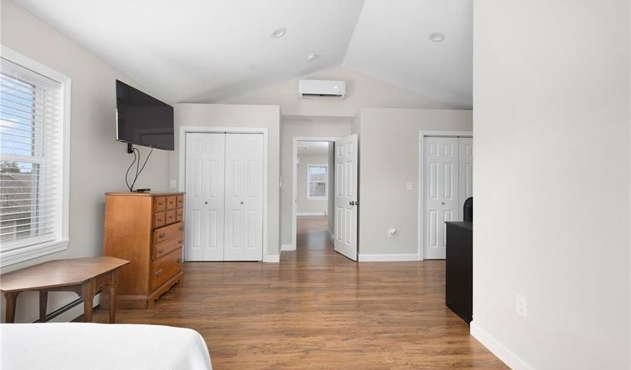 21 Ashbrook Rd, Narragansett, RI 02882 - 3 Beds, 3 Bath
