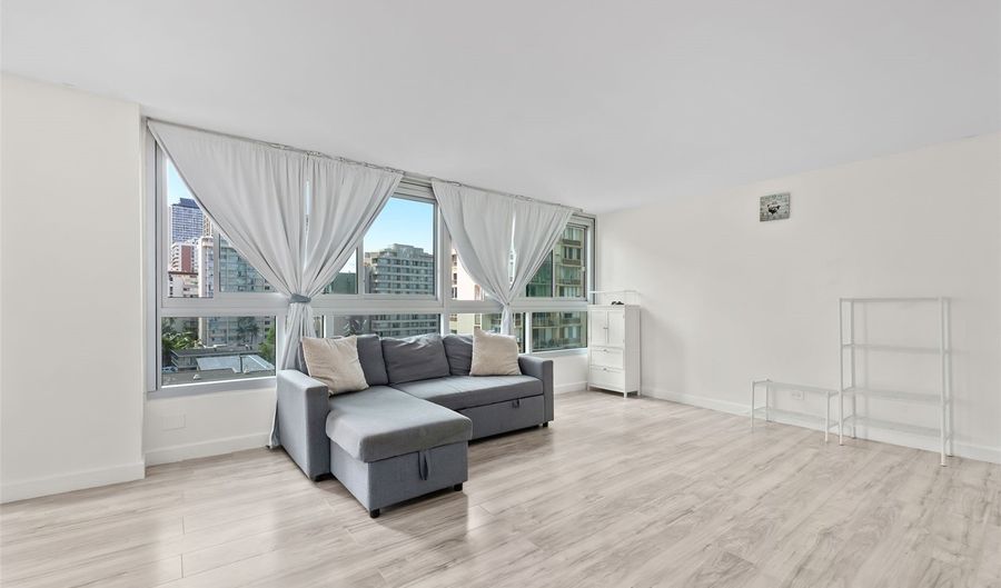 2421 Tusitala St 803, Honolulu, HI 96815 - 1 Beds, 1 Bath