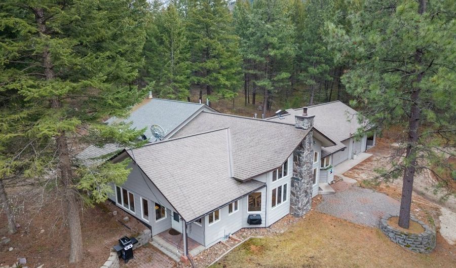 14300 Cambridge Rd, Bonner, MT 59823 - 3 Beds, 4 Bath