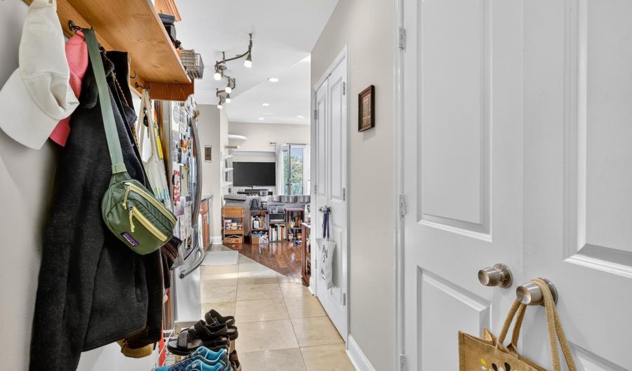 2050 FRANKFORD Ave D, Philadelphia, PA 19125 - 2 Beds, 1 Bath