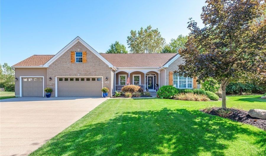 650 Eastpointe Ct, Amherst, OH 44001 - 4 Beds, 3 Bath