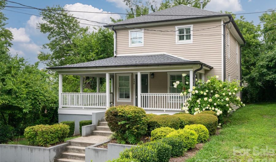 240 S Beaumont St, Asheville, NC 28801 - 2 Beds, 3 Bath