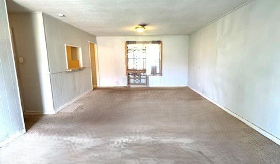 1423 S McCampbell St, Aransas Pass, TX 78336 - 2 Beds, 1 Bath