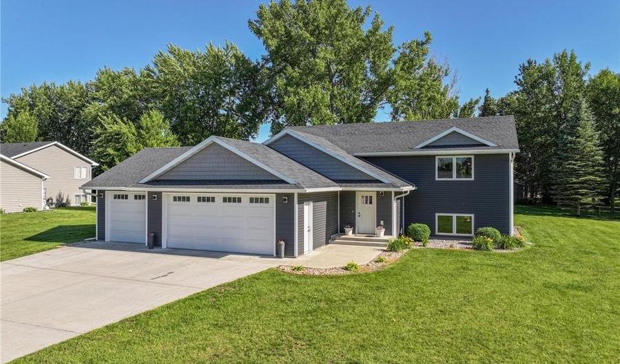 2580 Lois Ln SE, Alexandria, MN 56308 - 4 Beds, 2 Bath