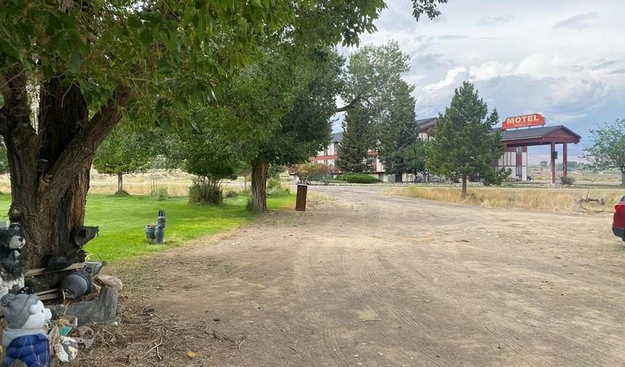 24707 Hwy 93, Challis, ID 83226 - 3 Beds, 2 Bath