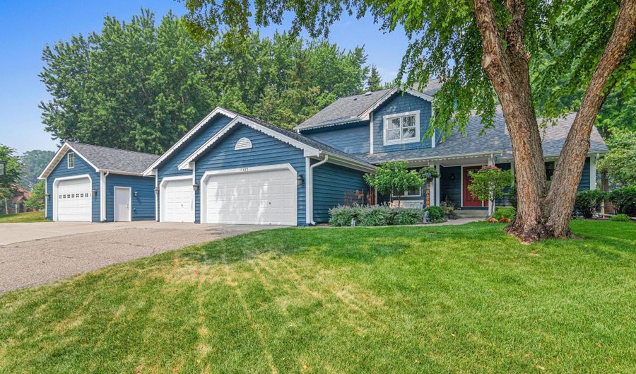 13423 Dominica Way, Apple Valley, MN 55124 - 4 Beds, 3 Bath