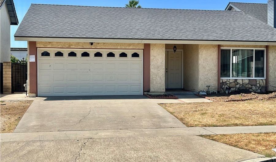 4946 E Glenview Ave, Anaheim, CA 92807 - 3 Beds, 2 Bath