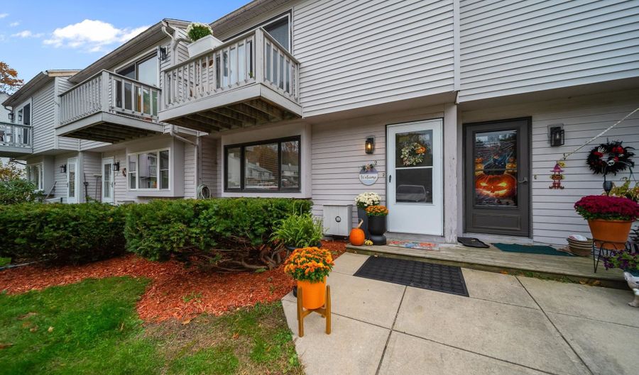 69 Birch Glen Dr 2, Bennington, NH 03442 - 2 Beds, 3 Bath