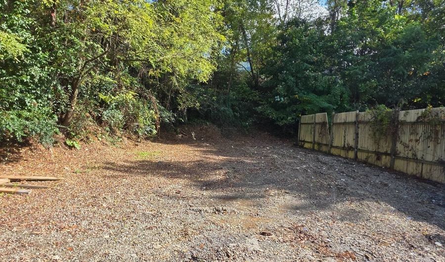 1290 W Main St, Abingdon, VA 24210 - 0 Beds, 1 Bath