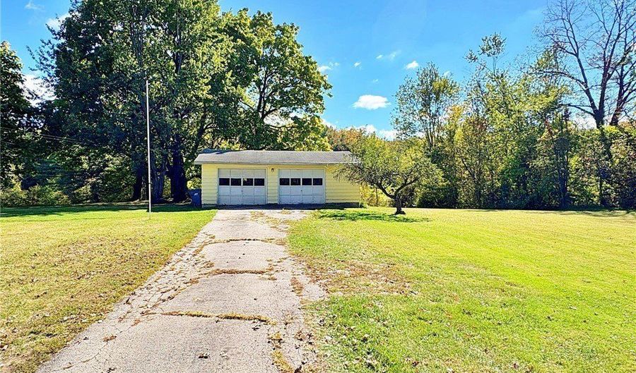 48375 Telegraph Rd, Amherst, OH 44001 - 3 Beds, 1 Bath