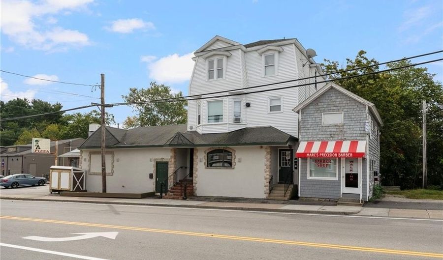 1152 Main St, Coventry, RI 02816 - 3 Beds, 4 Bath