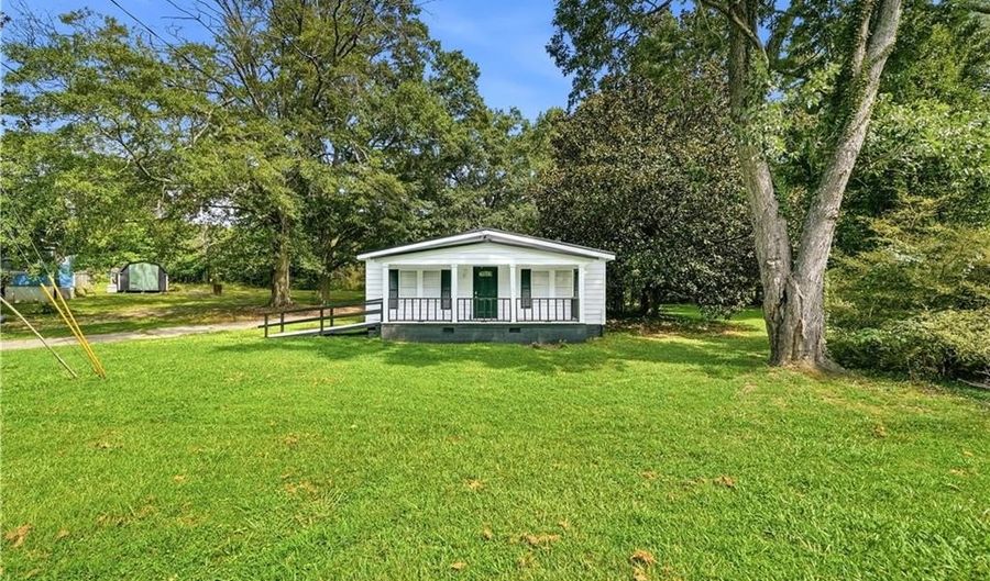 2972 Jefferson St, Austell, GA 30106 - 3 Beds, 1 Bath