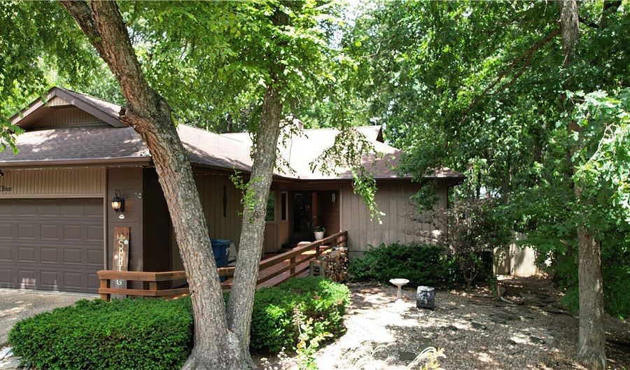 3 Dolphin Ln, Bella Vista, AR 72715 - 3 Beds, 2 Bath