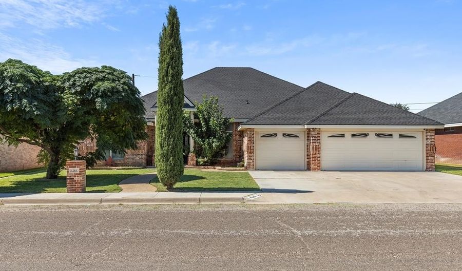 1203 NW 16th St, Andrews, TX 79714 - 4 Beds, 3 Bath