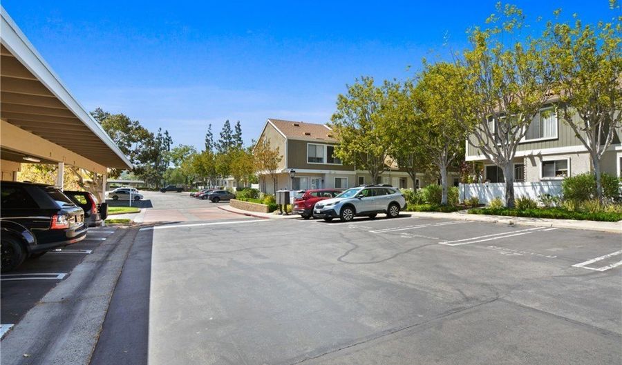 101 Abbeywood Ln, Aliso Viejo, CA 92656 - 2 Beds, 1 Bath