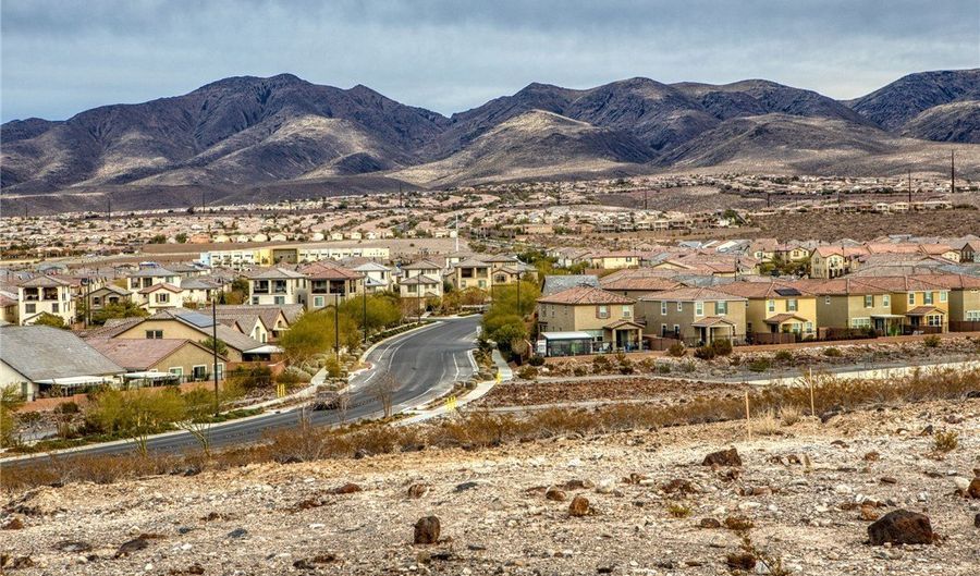 2698 FRABIELE St, Henderson, NV 89044 - 3 Beds, 2 Bath