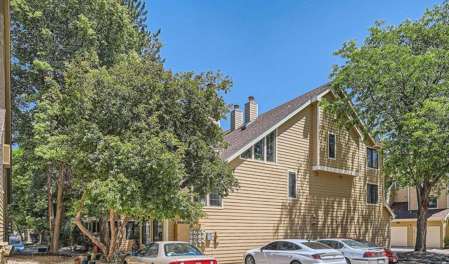 4771 White Rock Cir B, Boulder, CO 80301 - 2 Beds, 2 Bath