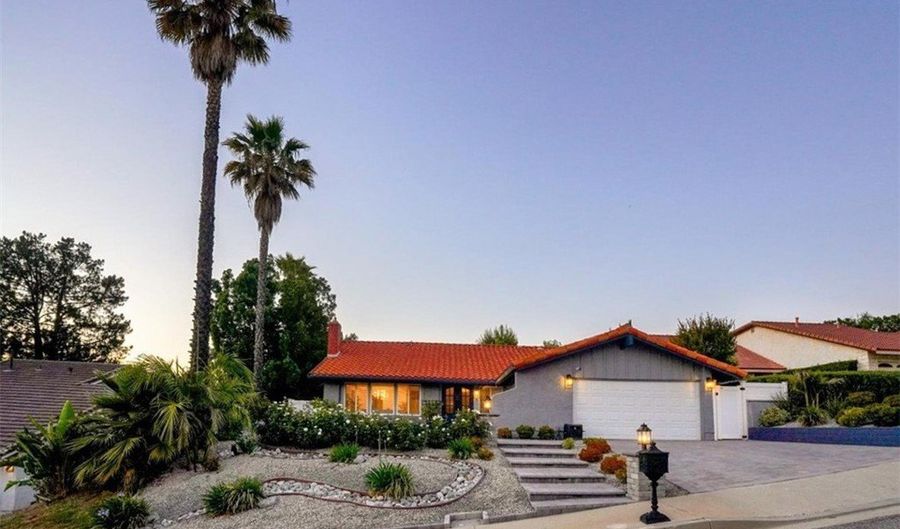 28639 Quaint St, Agoura Hills, CA 91301 - 3 Beds, 2 Bath