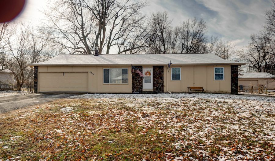 4238 W Sierra St, Battlefield, MO 65619 - 2 Beds, 2 Bath