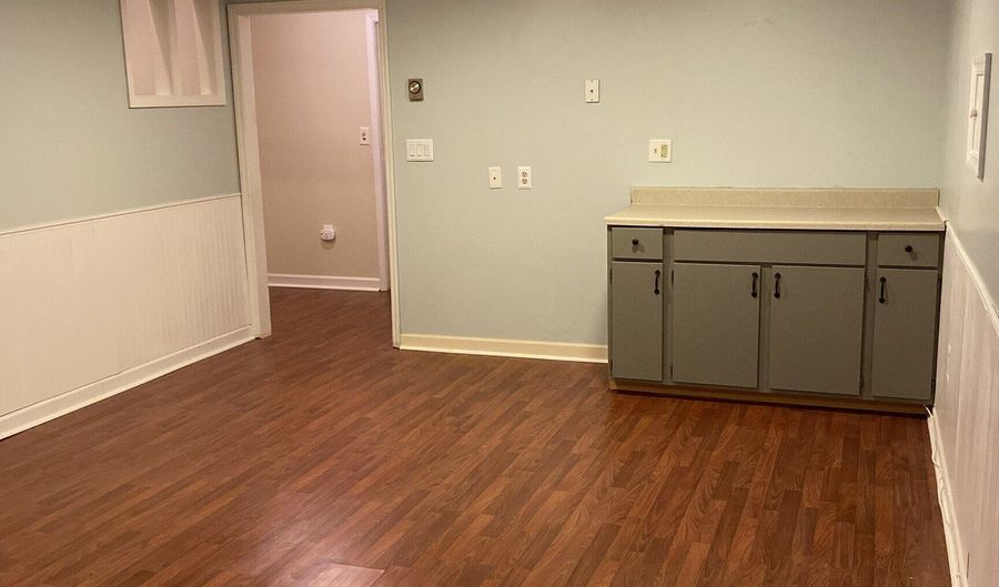 27 Crows Nest Ln 14B, Danbury, CT 06810 - 2 Beds, 2 Bath