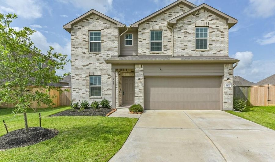 3607 Crosspointe Pass, Angleton, TX 77515 - 4 Beds, 4 Bath
