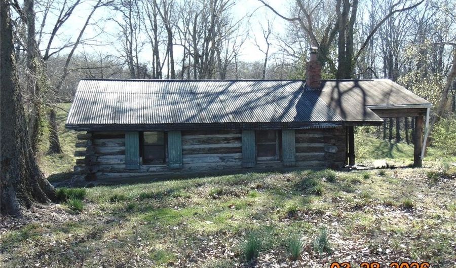 8711 7 Hills Dr, Alton, IL 62002 - 4 Beds, 1 Bath