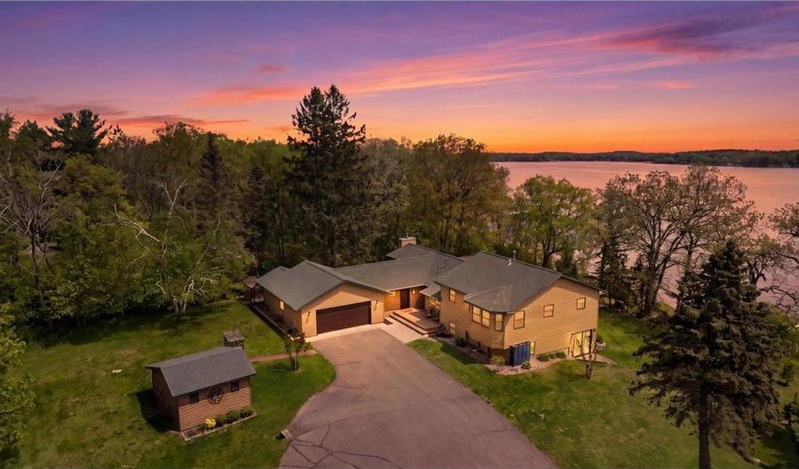 20868 Pike Ave, Aitkin, MN 56431 - 4 Beds, 4 Bath