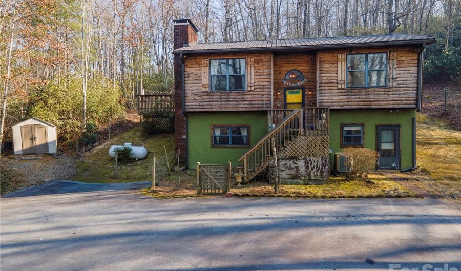 84 Forest Trl, Balsam Grove, NC 28708 - 2 Beds, 2 Bath
