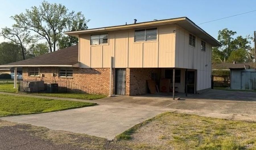 1789 Lombard Drive, Baton Rouge, LA 70810 - 5 Beds, 3 Bath