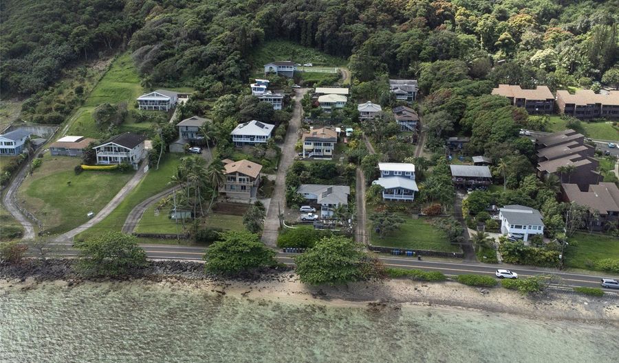 51-618 C Kamehameha Hwy, Kaaawa, HI 96730 - 2 Beds, 1 Bath