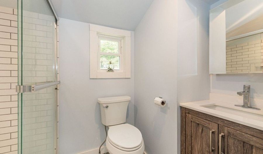 25 Lake Pochung Rd, Alloway, NJ 07461 - 2 Beds, 1 Bath