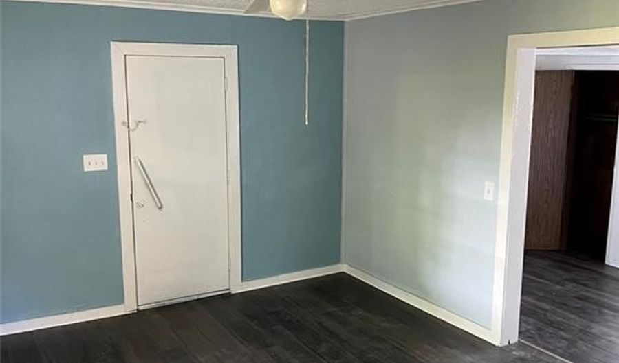 203 N Main St, Blanchard, LA 71107 - 4 Beds, 2 Bath