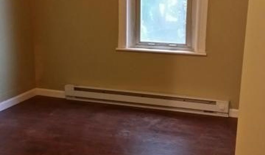 1613 W Allen St 2, Allentown, PA 18102 - 2 Beds, 1 Bath
