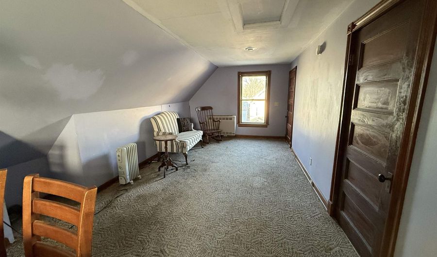 16 Washington St, Brattleboro, VT 05301 - 4 Beds, 3 Bath