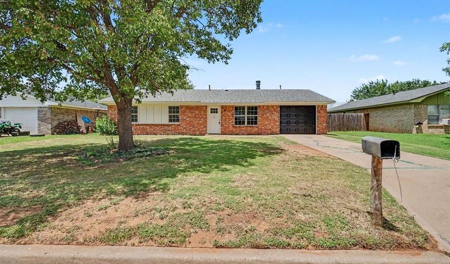 609 Libra St, Altus, OK 73521 - 3 Beds, 2 Bath