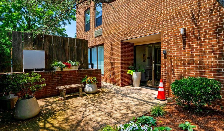316 BURNSIDE St 101, Annapolis, MD 21403 - 1 Beds, 1 Bath