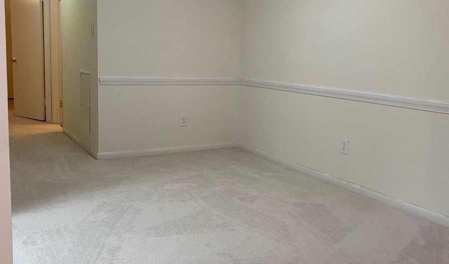 8316 TOBIN Rd 13, Annandale, VA 22003 - 2 Beds, 2 Bath