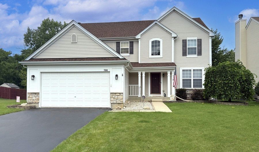 700 Needlegrass Pkwy, Antioch, IL 60002 - 5 Beds, 4 Bath