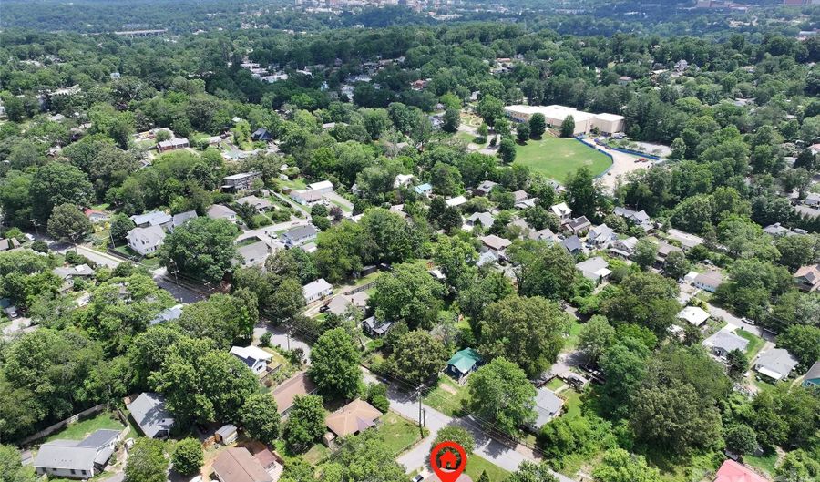 155 Michigan Ave, Asheville, NC 28806 - 2 Beds, 1 Bath